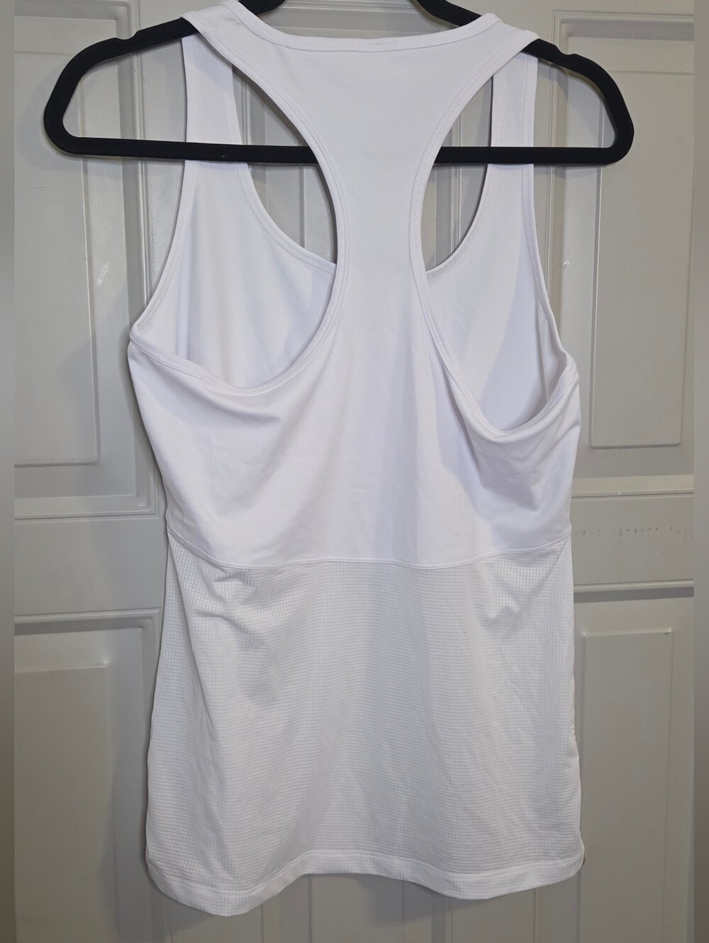 Fabletics - White Racerback Tank Top With Adjustable Sides - Picture 6 of 6